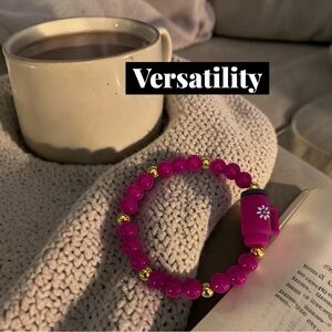 Vibrant Pink Beaded Bracelet with Daisy Mug Charm